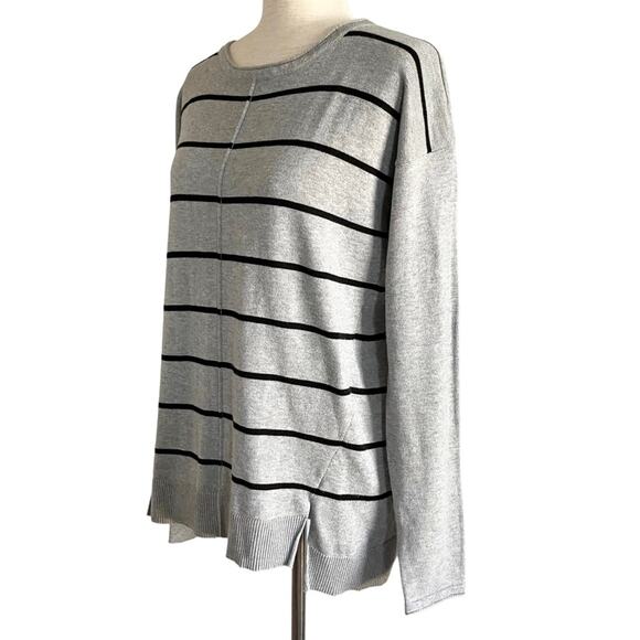 FOREVER 21 Gray and Black Stripe Comfy Oversized Tunic Sweater Size Medium - Picture 2 of 8